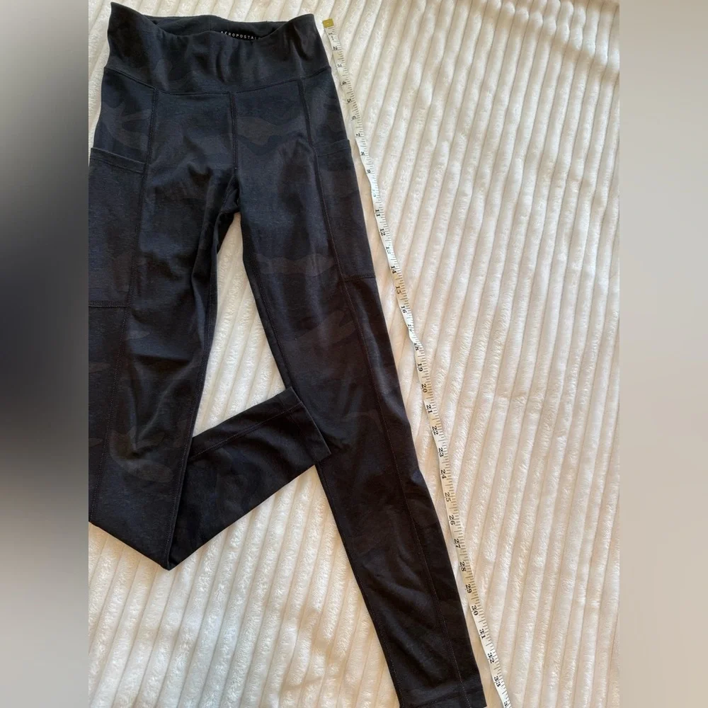 Aeropostale Dark Camo XS Leggings - Picture 3 of 8
